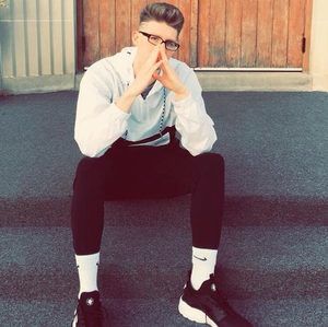 Meet your Posher, Jóśh